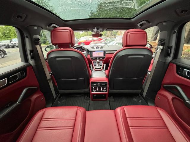 2023 Porsche Cayenne S Platinum Edition