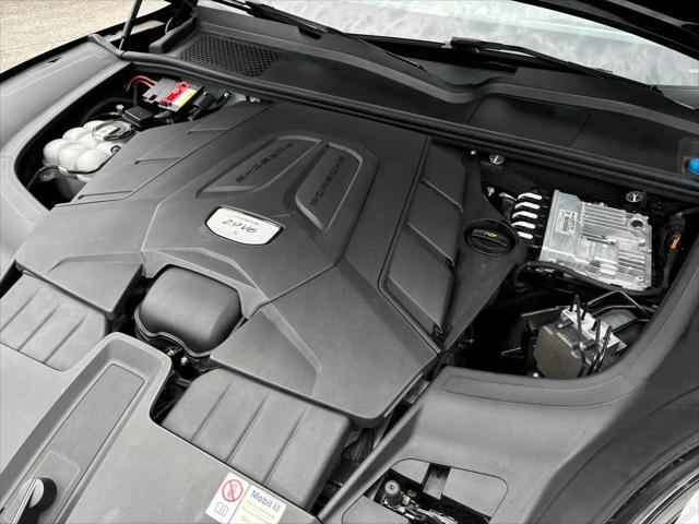 2023 Porsche Cayenne S Platinum Edition