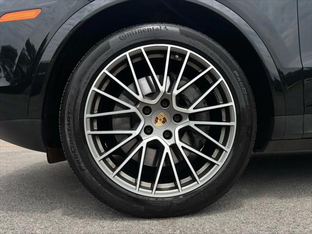 2023 Porsche Cayenne S Platinum Edition