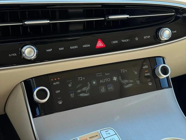 2026 Genesis GV70 2.5T Advanced