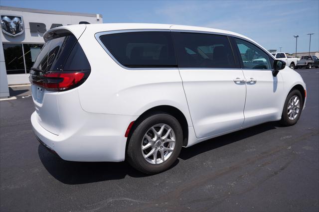 2024 Chrysler Pacifica Touring L 2024 Chrysler Pacifica Touring L