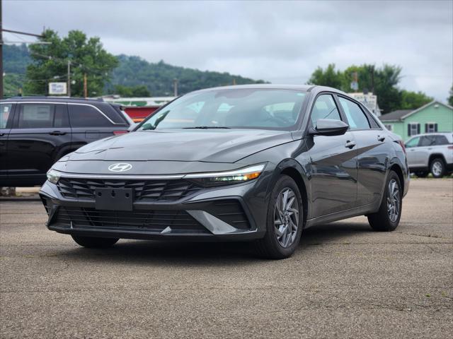 2024 Hyundai Elantra SEL 2024 Hyundai Elantra SEL