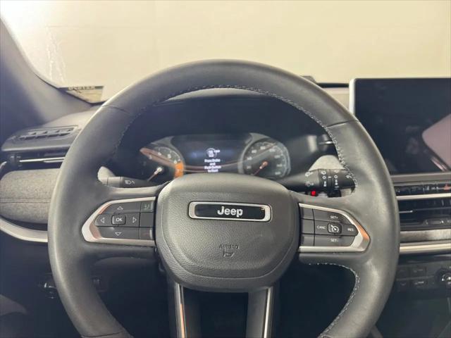 2023 Jeep Compass Latitude Lux FWD