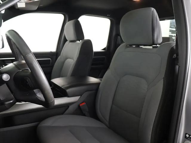 2025 Ram 1500 Big Horn Crew Cab 4x4 64 Box