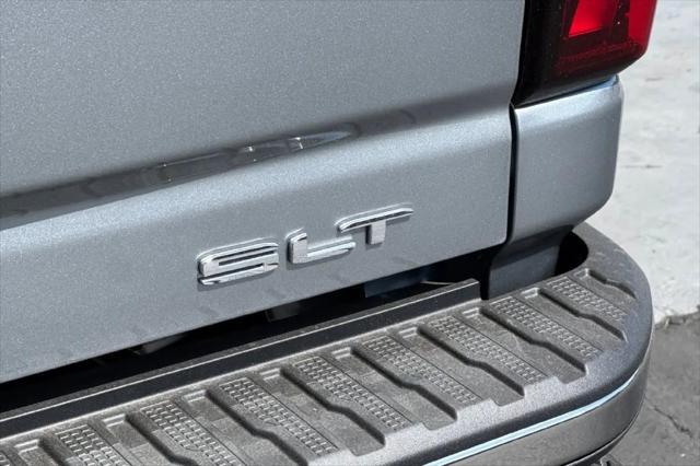 2026 GMC Sierra 2500HD Crew Cab, Standard Bed, SLT, 4WD