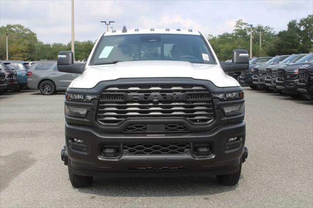 2026 Ram 3500 Tradesman Crew Cab 4x4 8 Box