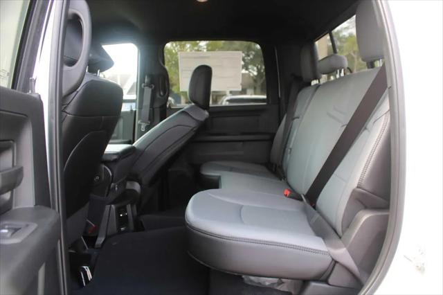 2026 Ram 3500 Tradesman Crew Cab 4x4 8 Box