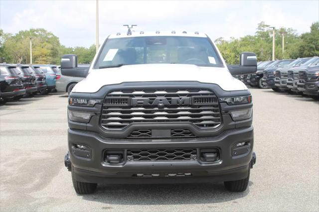 2026 Ram 3500 Tradesman Crew Cab 4x4 8 Box