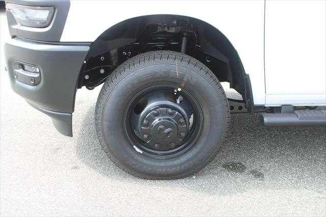 2026 Ram 3500 Tradesman Crew Cab 4x4 8 Box