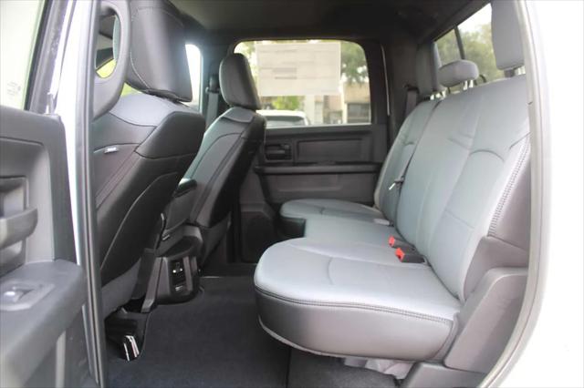 2026 Ram 3500 Tradesman Crew Cab 4x4 8 Box