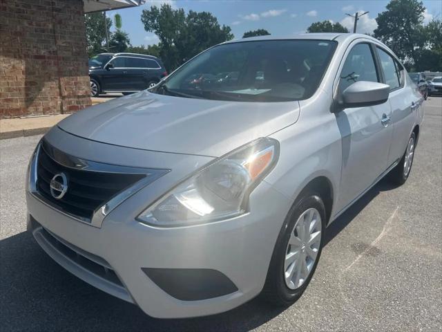 2019 Nissan Versa 1.6 SV for sale in Kansas City, KS