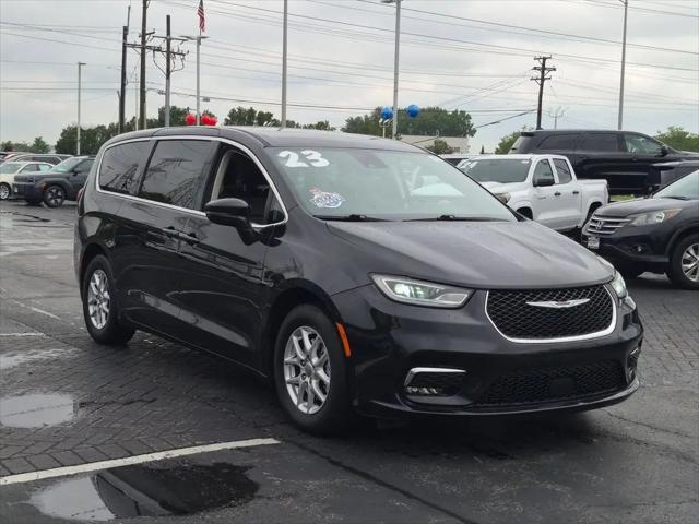 2023 Chrysler Pacifica Touring L for sale in Tinley Park, IL