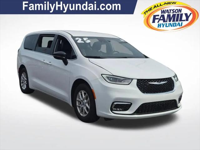 2025 Chrysler Pacifica Select for sale in Tinley Park, IL
