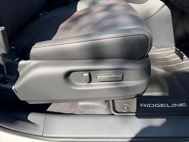 2026 Honda Ridgeline Black Edition Two-Tone