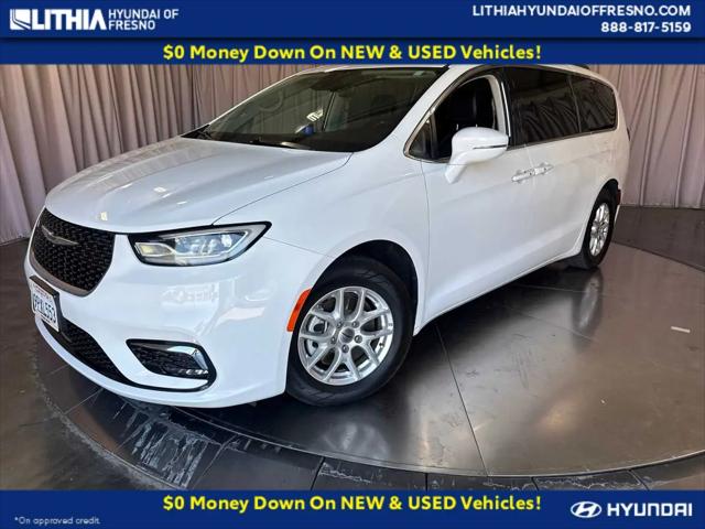 2022 Chrysler Pacifica Touring L for sale in Fresno, CA