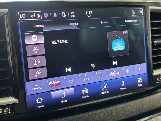 2022 Chrysler Pacifica Touring L