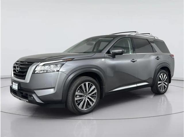 2022 Nissan Pathfinder Platinum 2WD for sale in Sacramento, CA