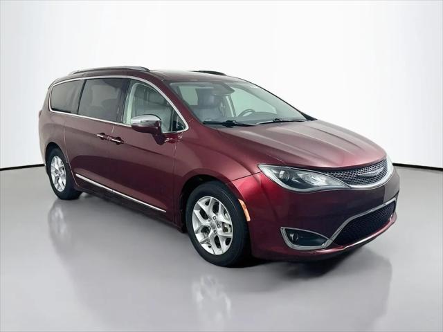 2019 Chrysler Pacifica Limited for sale in Belleville, IL