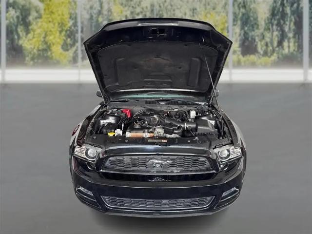 2013 Ford Mustang V6