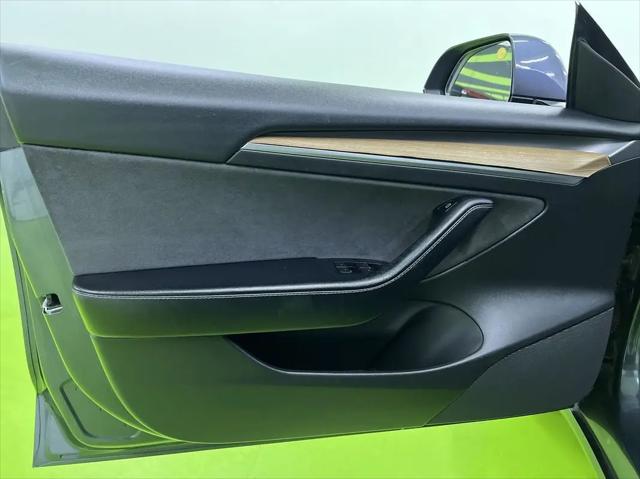 2021 Tesla Model 3 Standard Range Plus Rear-Wheel Drive