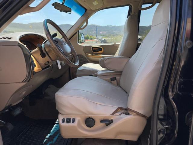 2001 Ford F-150 LARIAT