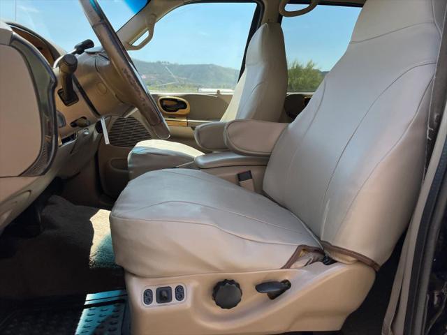 2001 Ford F-150 LARIAT