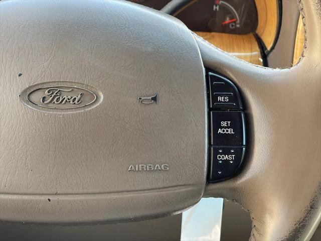 2001 Ford F-150 LARIAT