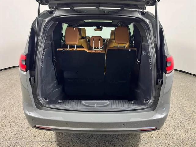 2023 Chrysler Pacifica Pinnacle AWD