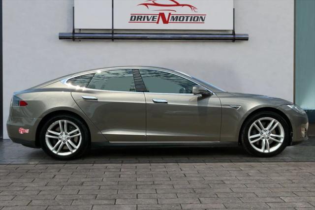 2015 Tesla Model S 85