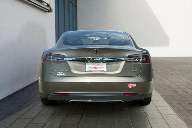 2015 Tesla Model S 85