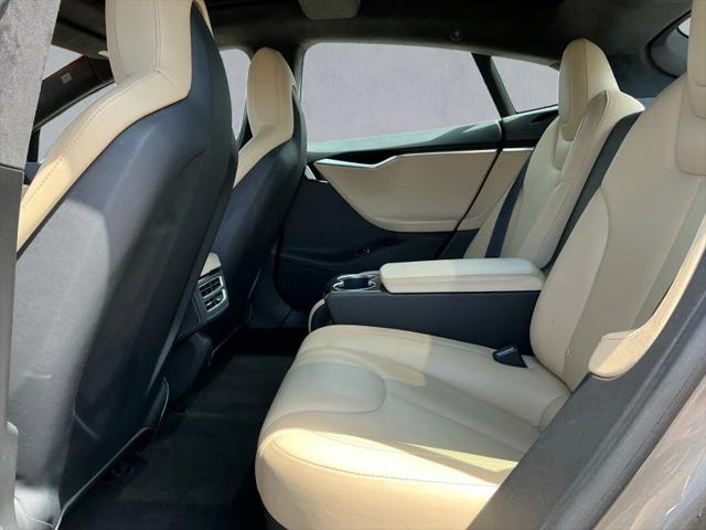 2015 Tesla Model S 85