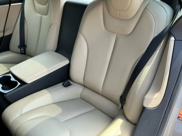 2015 Tesla Model S 85