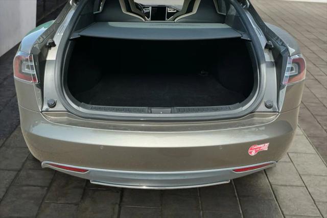 2015 Tesla Model S 85