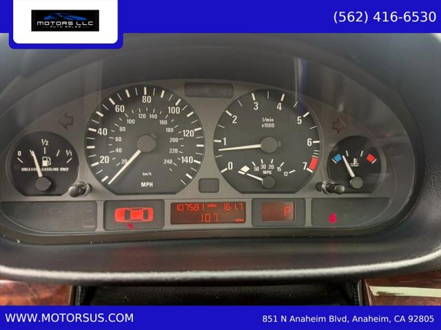 2005 BMW 325iT 325i