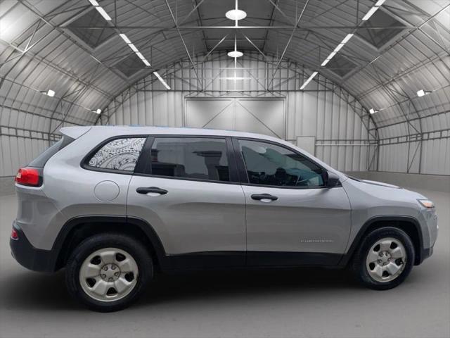 2017 Jeep Cherokee Sport