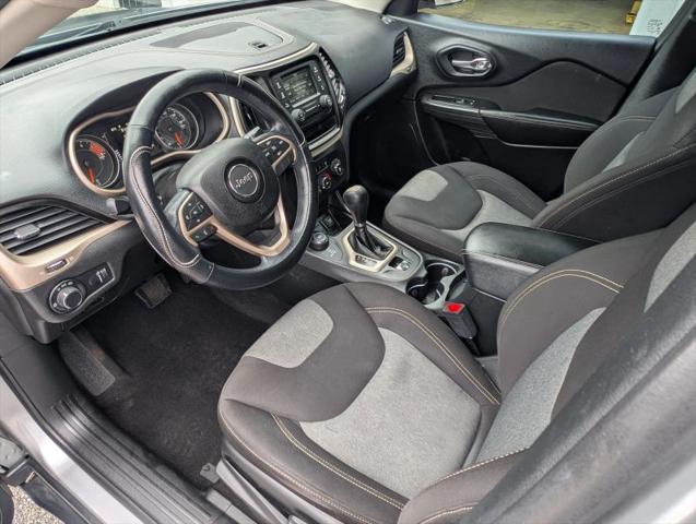 2017 Jeep Cherokee Sport