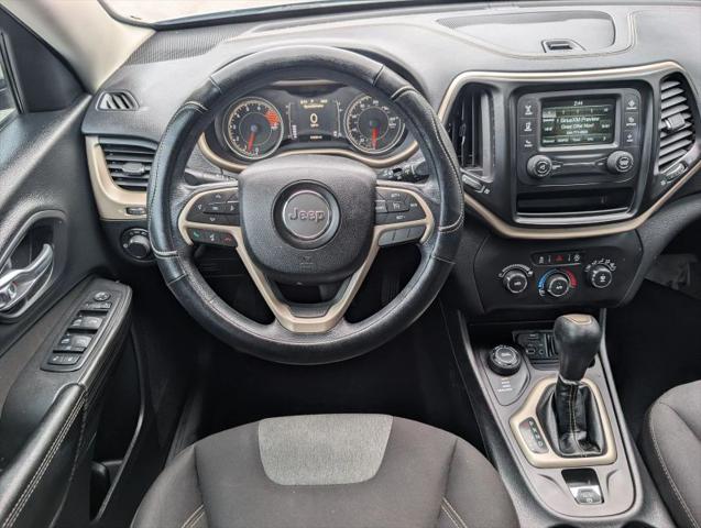2017 Jeep Cherokee Sport