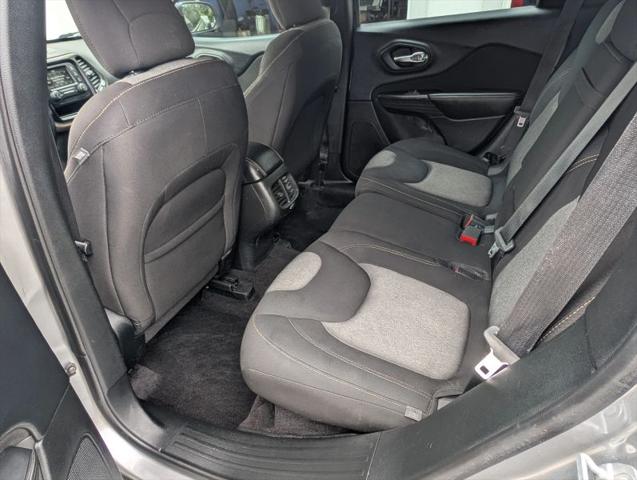 2017 Jeep Cherokee Sport