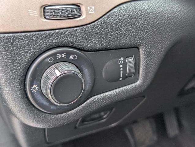 2017 Jeep Cherokee Sport