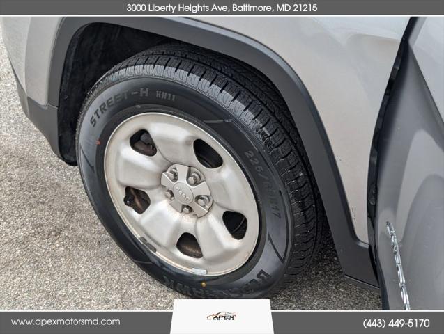 2017 Jeep Cherokee Sport