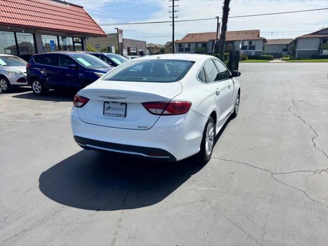 2015 Chrysler 200 Limited
