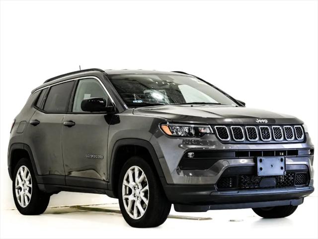 2023 Jeep Compass Latitude Lux FWD for sale in Lansing, IL