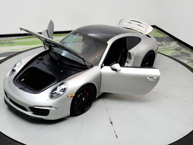 2013 Porsche 911 Carrera 4