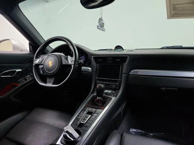 2013 Porsche 911 Carrera 4