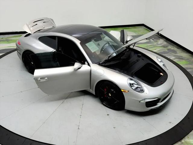 2013 Porsche 911 Carrera 4