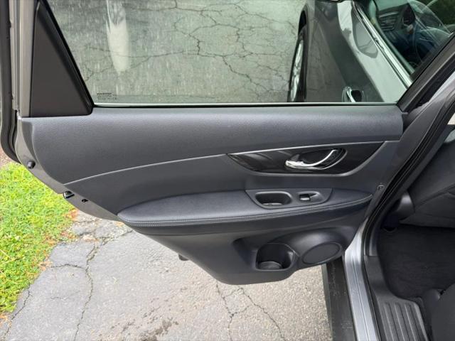 2000 Nissan Rogue SV