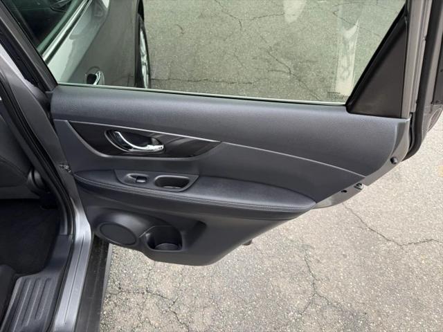 2000 Nissan Rogue SV