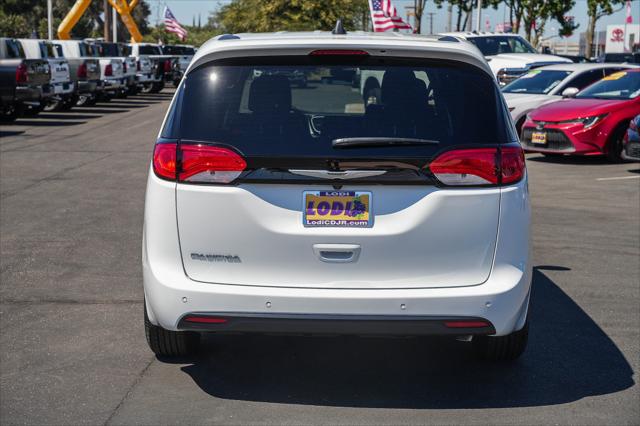 2027 Chrysler Pacifica LX