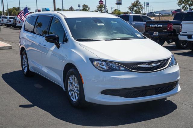 2027 Chrysler Pacifica LX