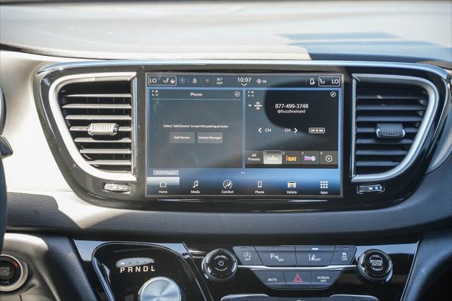 2027 Chrysler Pacifica LX